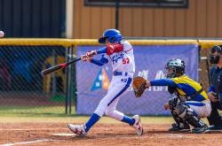 麻将胡了-棒球(qiú)赛場(chǎng)的弧线：少年顾陽(yáng)的投打与制胜