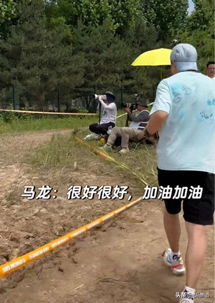 马龙一家在环球影城!俩儿子参加斯巴达比赛,夏露有马甲线妊娠纹