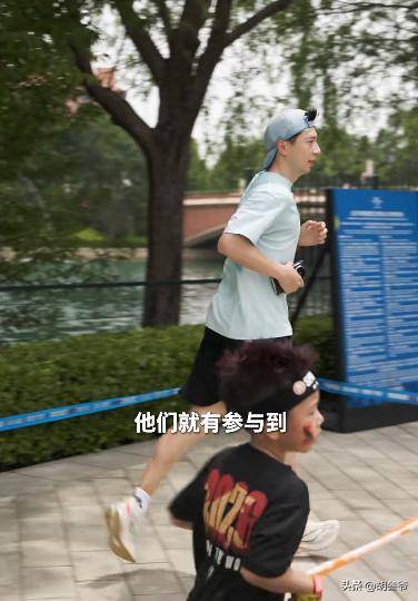 马龙一家在环球影城!俩儿子参加斯巴达比赛,夏露有马甲线妊娠纹