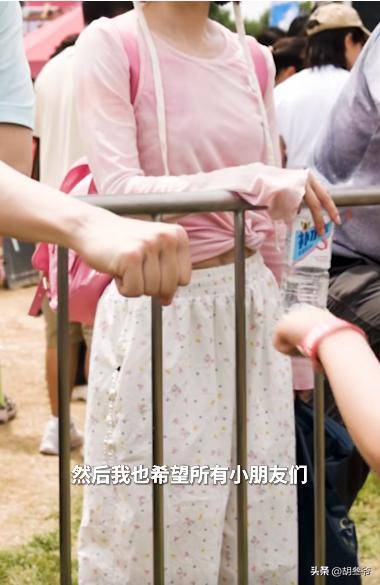 马龙一家在环球影城!俩儿子参加斯巴达比赛,夏露有马甲线妊娠纹